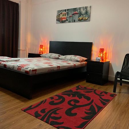 Center Apartment Galaţi Eksteriør billede