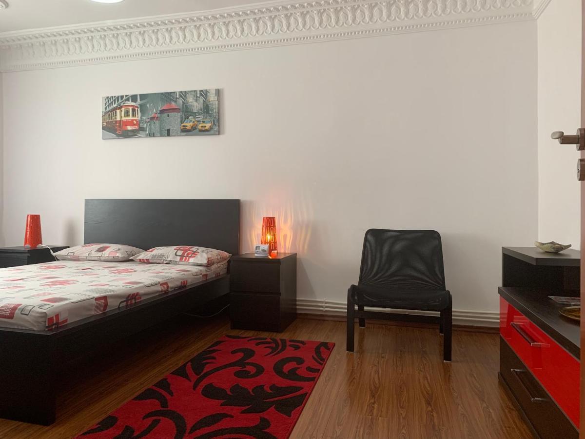 Center Apartment Galaţi Eksteriør billede