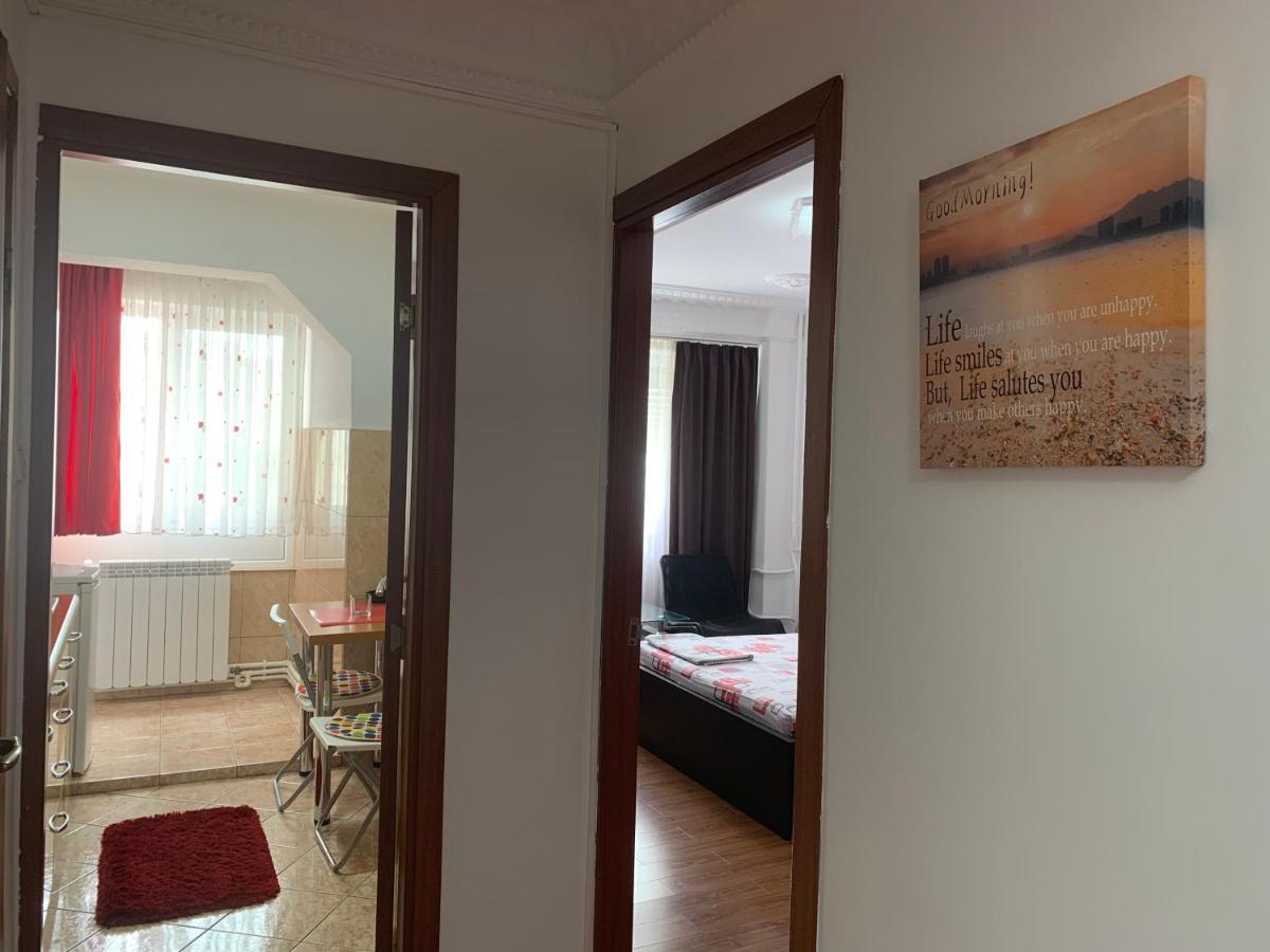 Center Apartment Galaţi Eksteriør billede