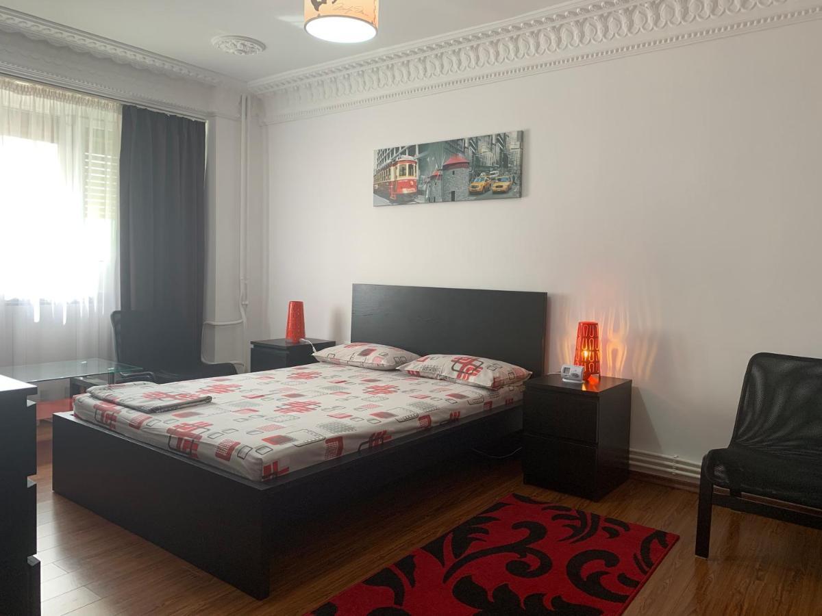 Center Apartment Galaţi Eksteriør billede