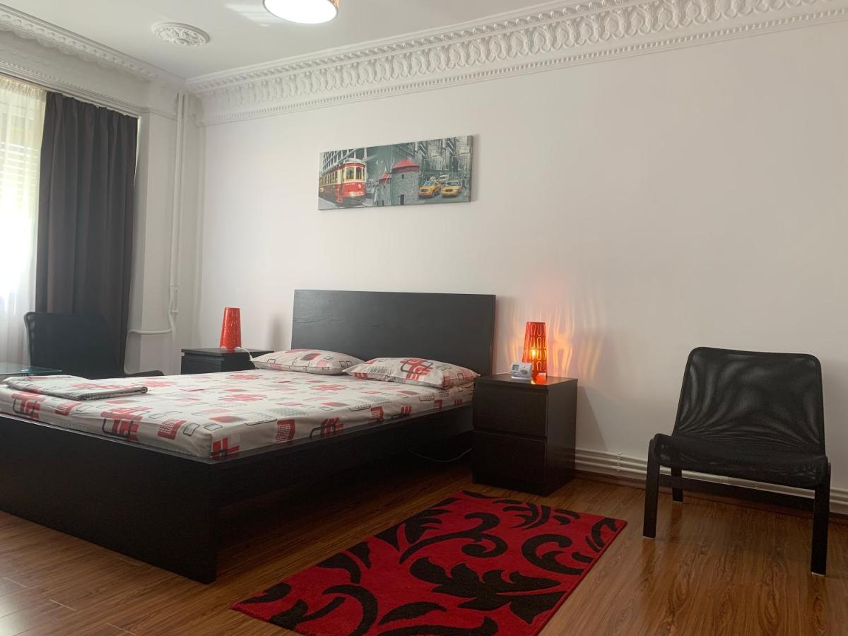 Center Apartment Galaţi Eksteriør billede