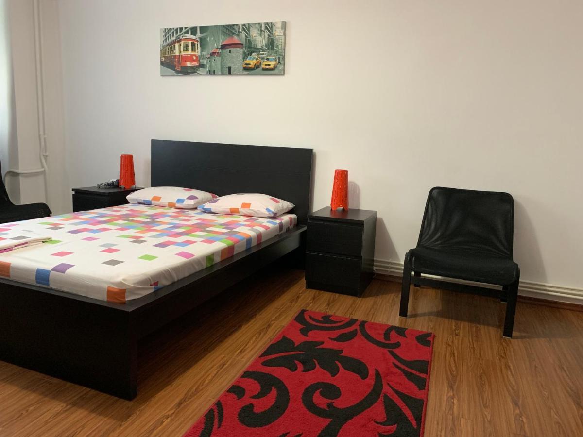 Center Apartment Galaţi Eksteriør billede