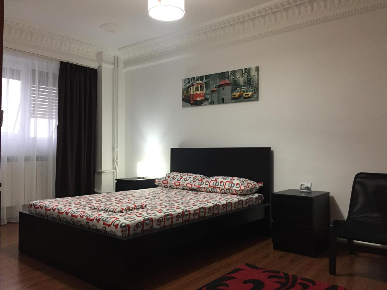 Center Apartment Galaţi Eksteriør billede