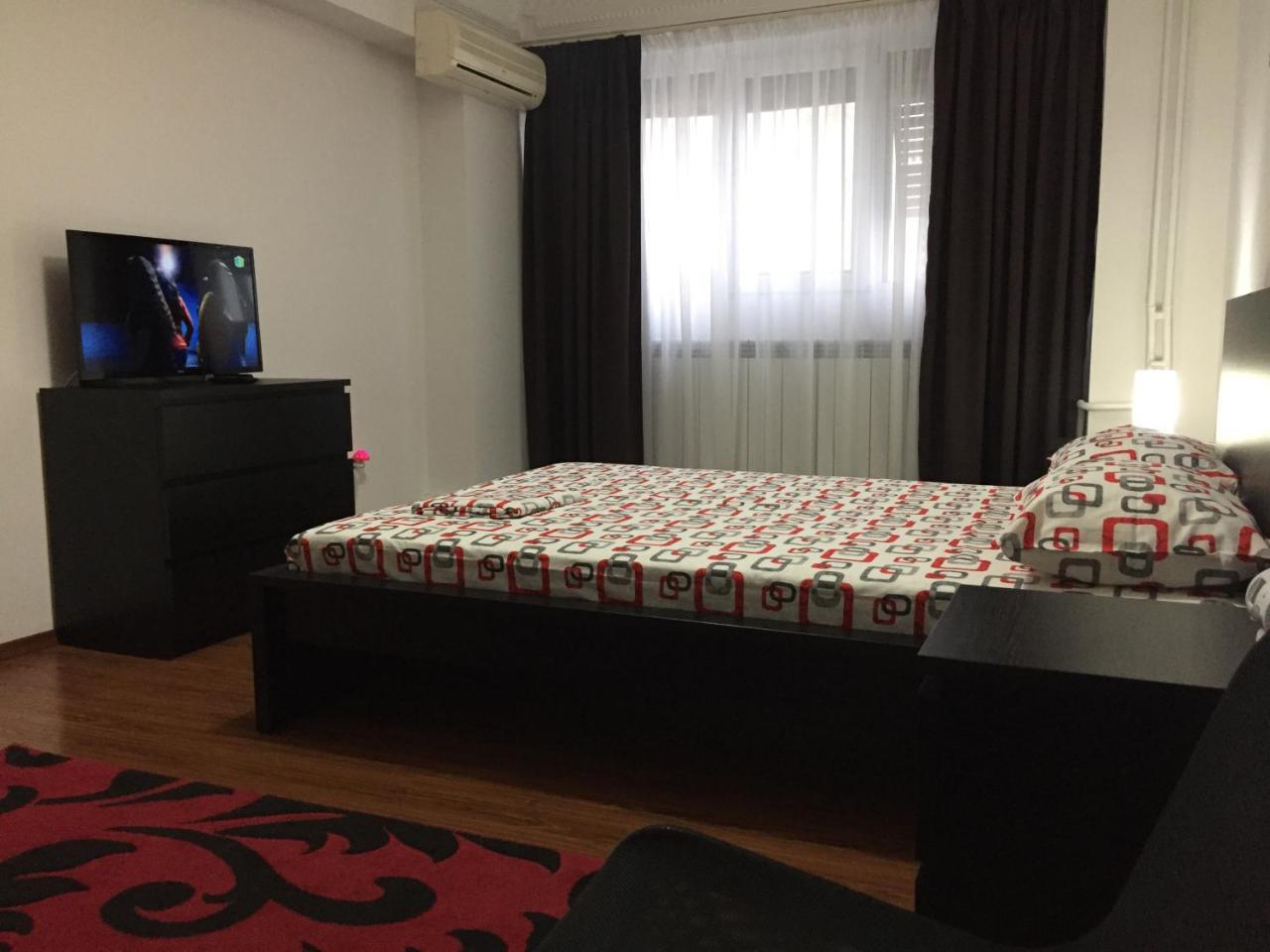 Center Apartment Galaţi Eksteriør billede