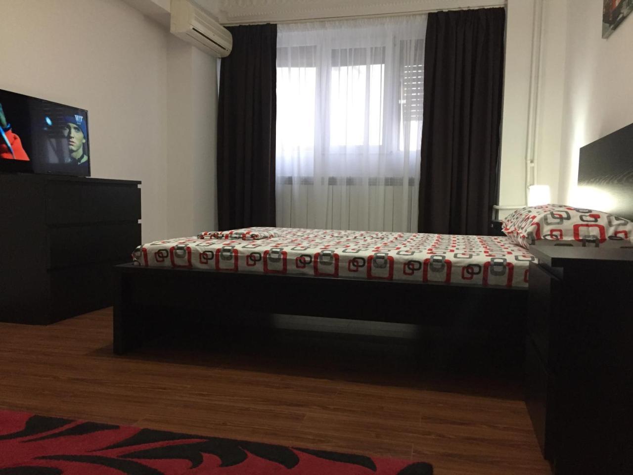 Center Apartment Galaţi Eksteriør billede