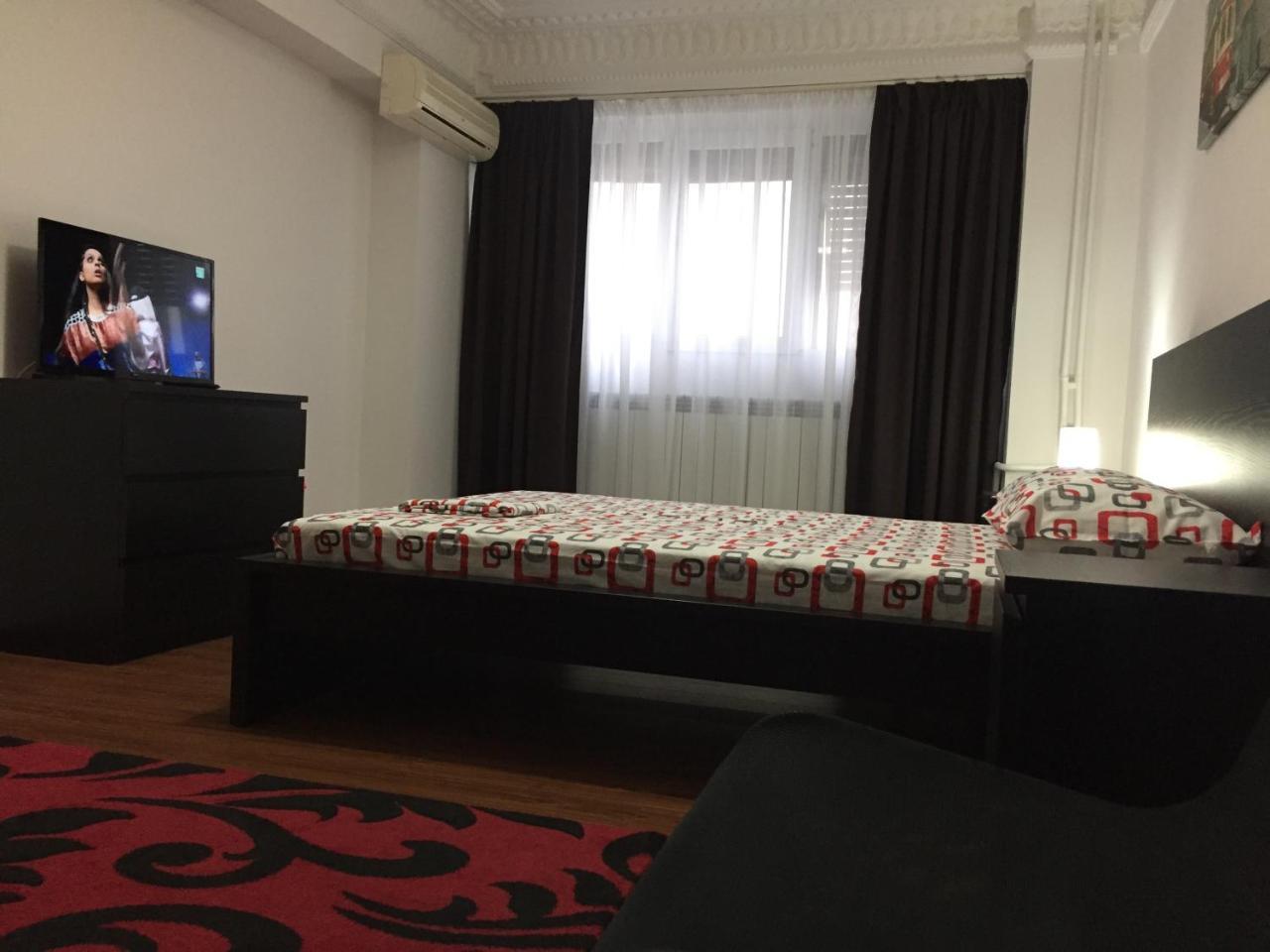 Center Apartment Galaţi Eksteriør billede
