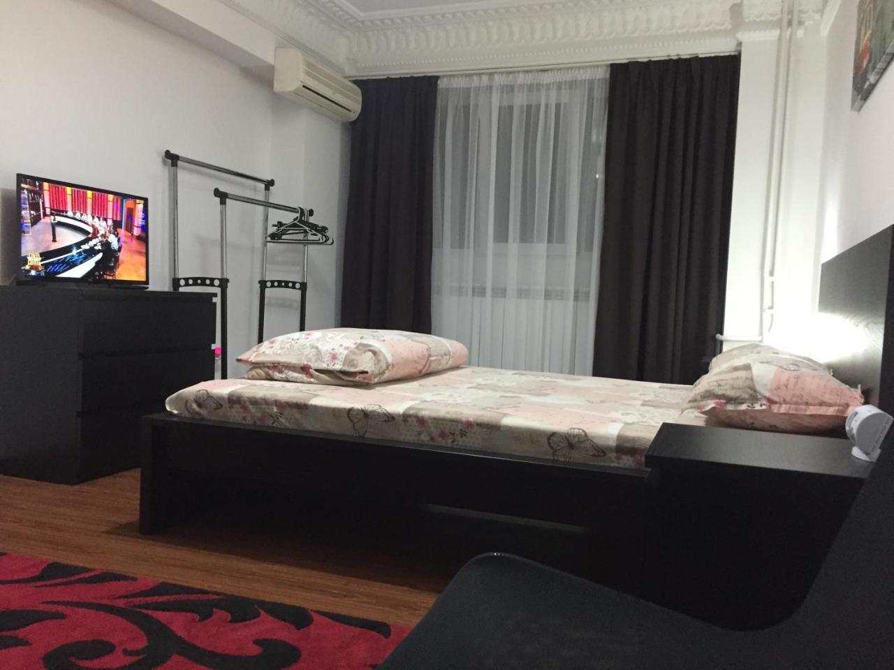 Center Apartment Galaţi Eksteriør billede