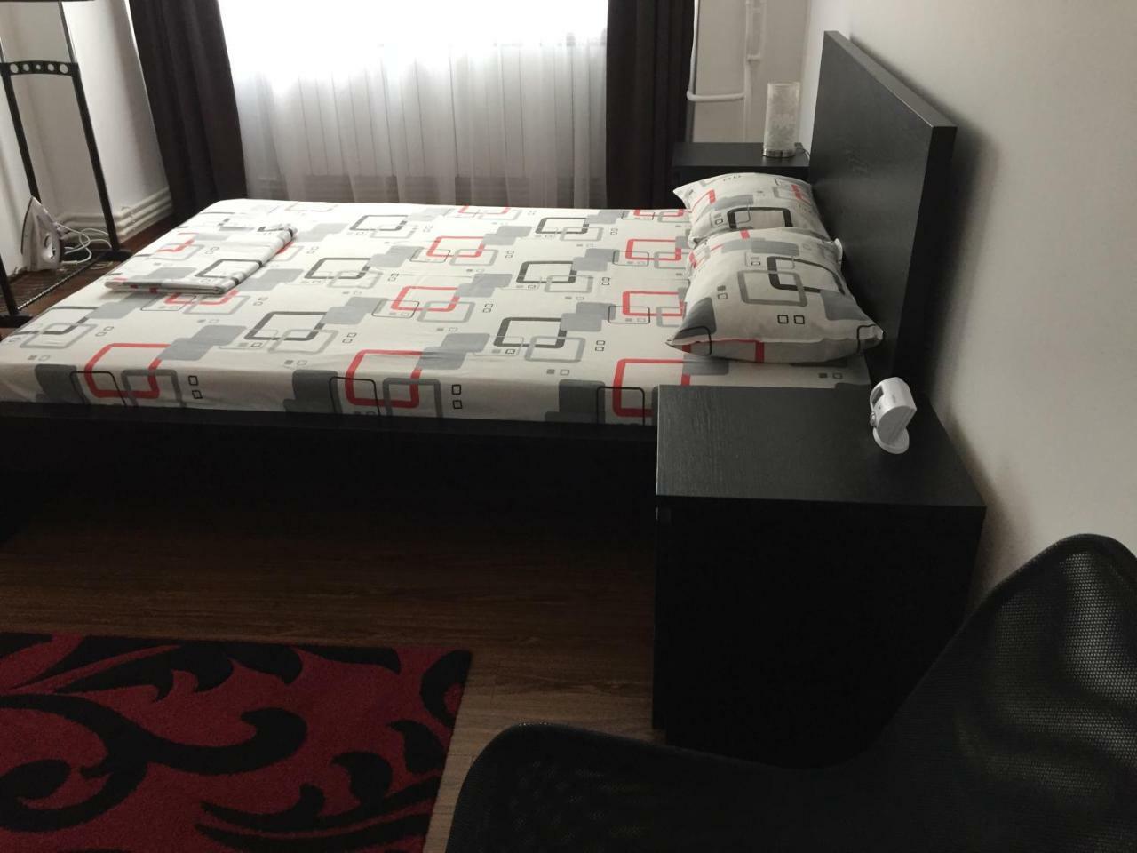 Center Apartment Galaţi Eksteriør billede