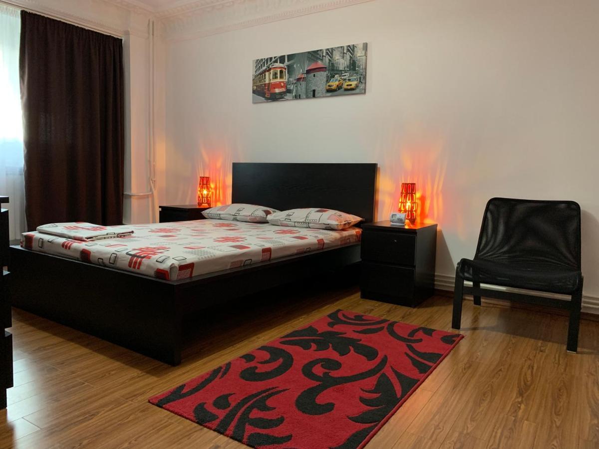 Center Apartment Galaţi Eksteriør billede