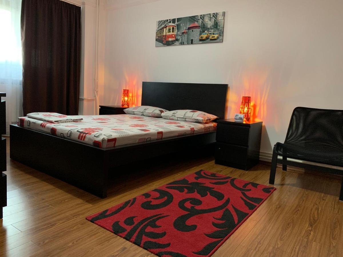 Center Apartment Galaţi Eksteriør billede
